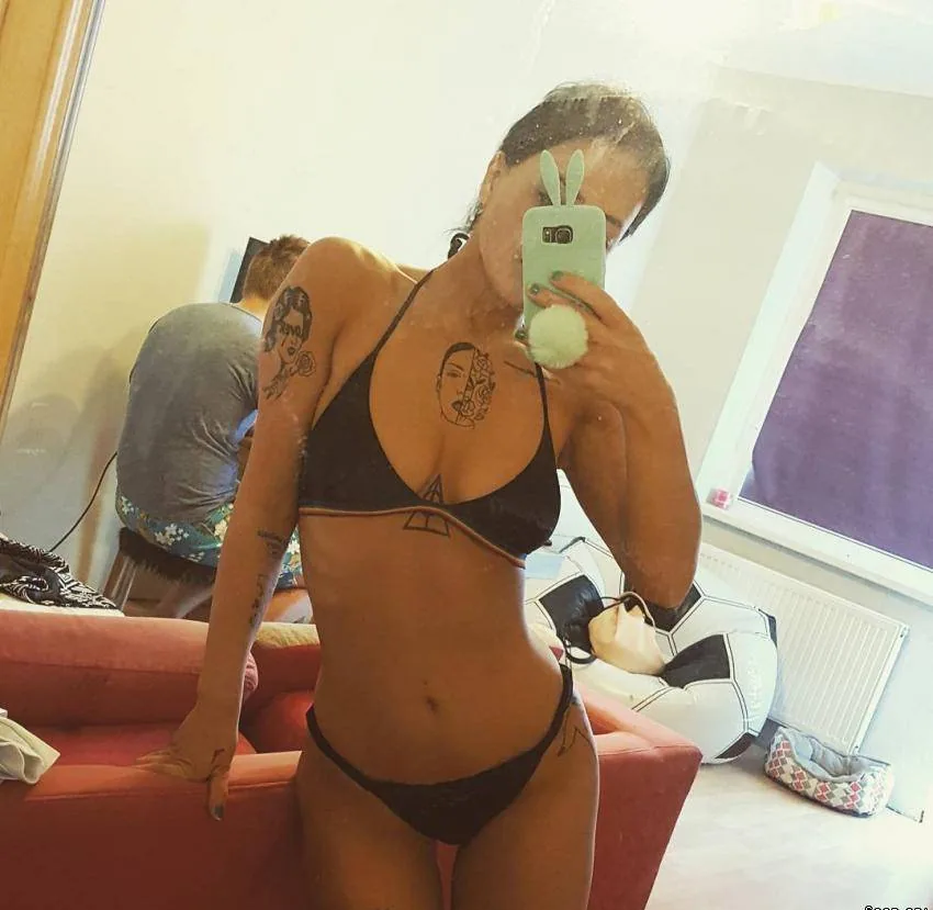 Pink_Emira